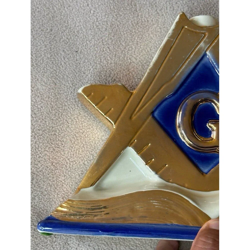 Vintage 1971 Porcelain Masonic Liquor Decanter Freemasons Square Compass EMPTY